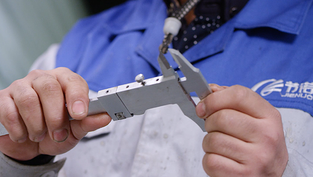 失之毫厘，差之千里，質(zhì)量必須嚴(yán)格把啊實(shí)打?qū)嵈笕龃舐暤仃P(guān)